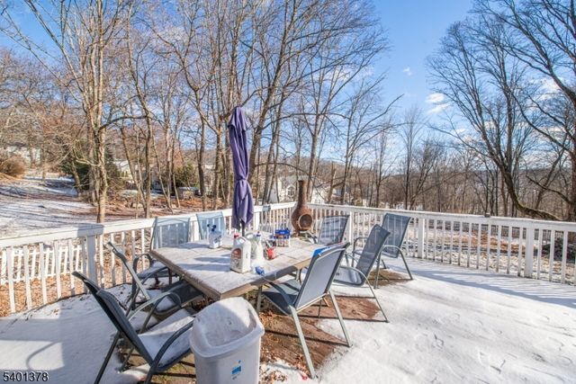 53 Brooklyn Rd, Stanhope Boro, NJ 07874