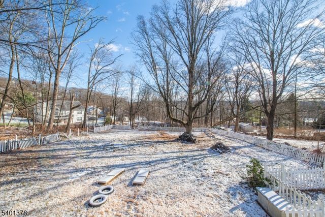 53 Brooklyn Rd, Stanhope Boro, NJ 07874