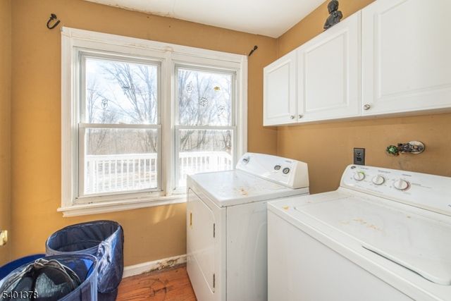 53 Brooklyn Rd, Stanhope Boro, NJ 07874