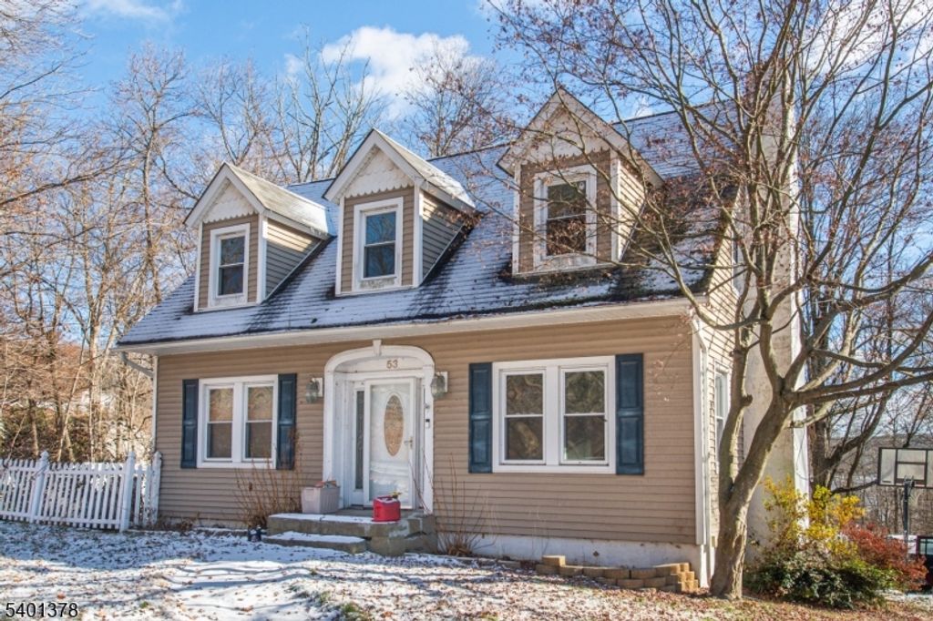 53 Brooklyn Rd, Stanhope Boro, NJ 07874