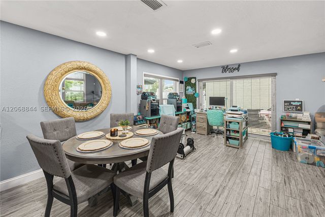 7216 SW 44th Ct, Davie, FL 33314
