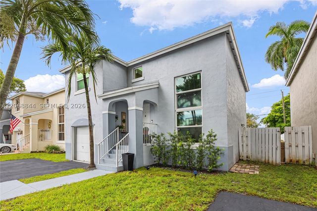 7216 SW 44th Ct, Davie, FL 33314
