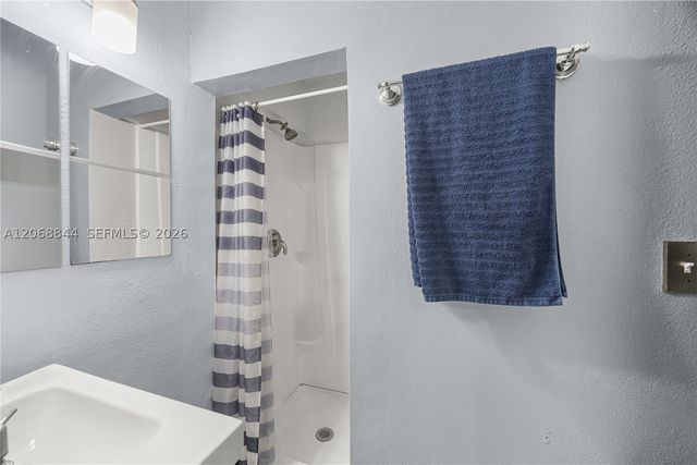 7216 SW 44th Ct, Davie, FL 33314