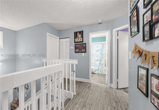 7216 SW 44th Ct, Davie, FL 33314