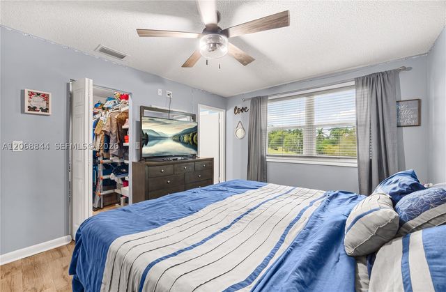 7216 SW 44th Ct, Davie, FL 33314
