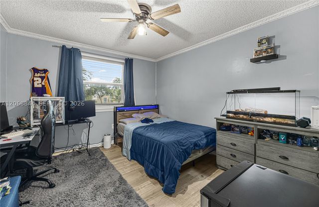 7216 SW 44th Ct, Davie, FL 33314