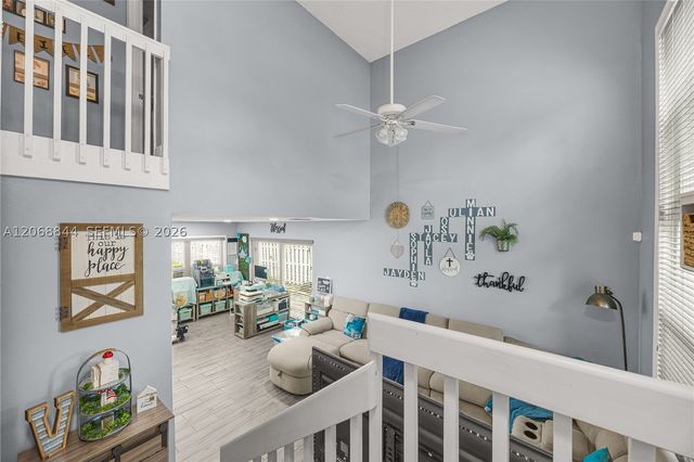 7216 SW 44th Ct, Davie, FL 33314