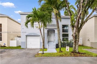 7216 SW 44th Ct, Davie, FL 33314