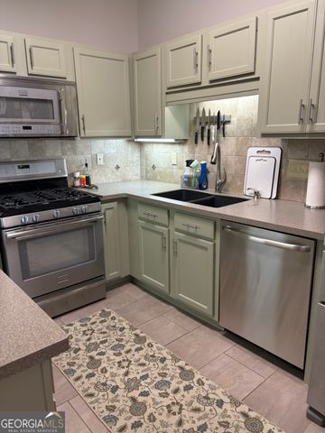 702 Las Brasis Court, Peachtree City, GA 30269