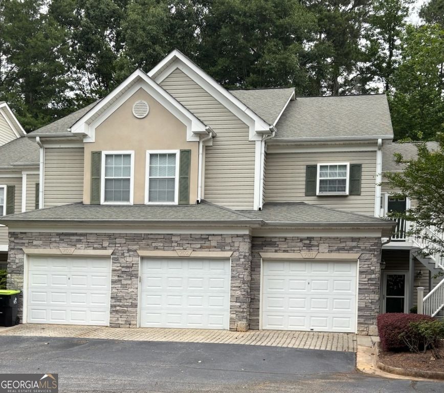 702 Las Brasis Court, Peachtree City, GA 30269