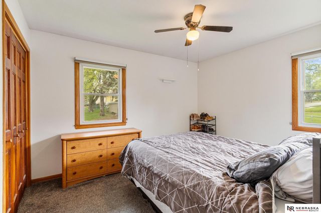 3403 S 49th Avenue, Omaha, NE 68106