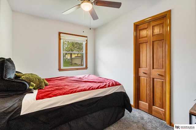3403 S 49th Avenue, Omaha, NE 68106
