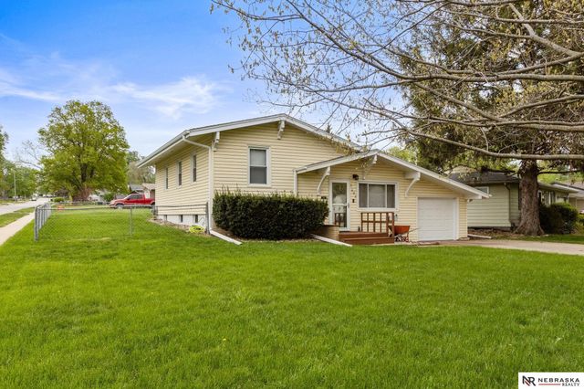 3403 S 49th Avenue, Omaha, NE 68106