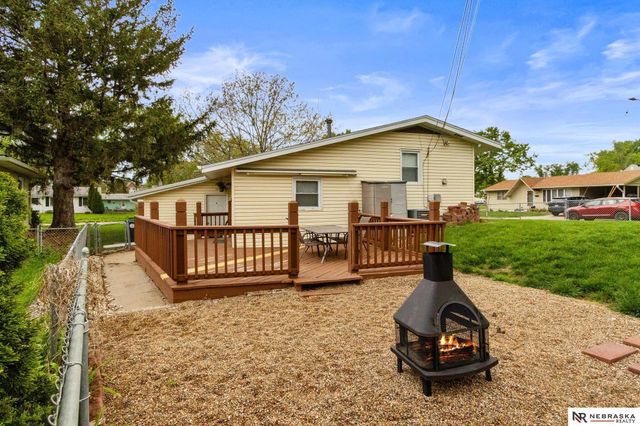 3403 S 49th Avenue, Omaha, NE 68106