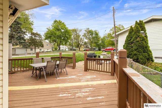 3403 S 49th Avenue, Omaha, NE 68106