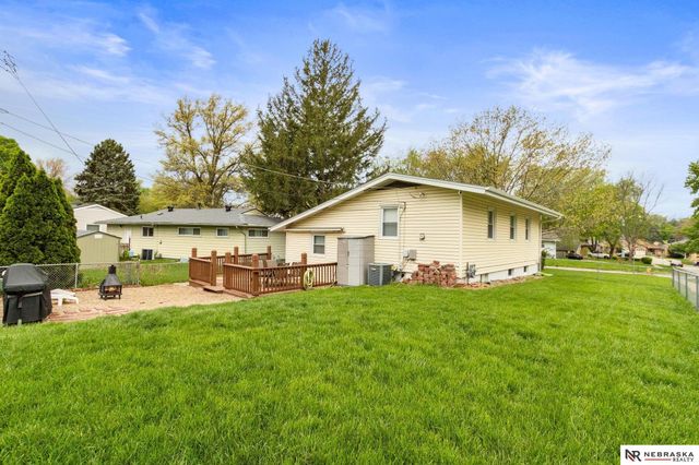 3403 S 49th Avenue, Omaha, NE 68106