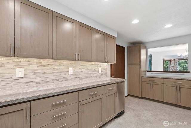 6608 Sierra Court SE, Lacey, WA 98503