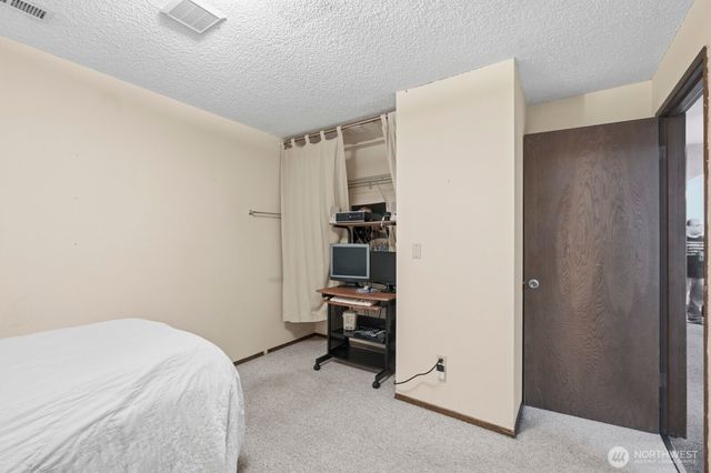 6608 Sierra Court SE, Lacey, WA 98503