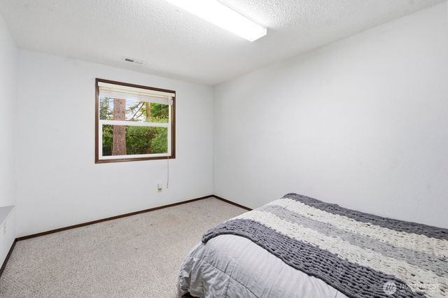 6608 Sierra Court SE, Lacey, WA 98503