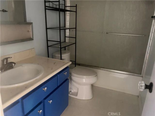 8008 Via Verona, Burbank, CA 91504