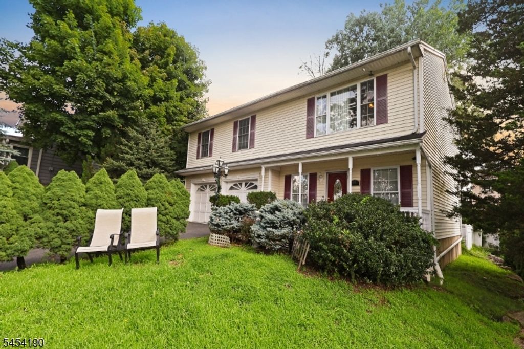 10 Davis Ave, Dover Town, NJ 07801 — photo 2