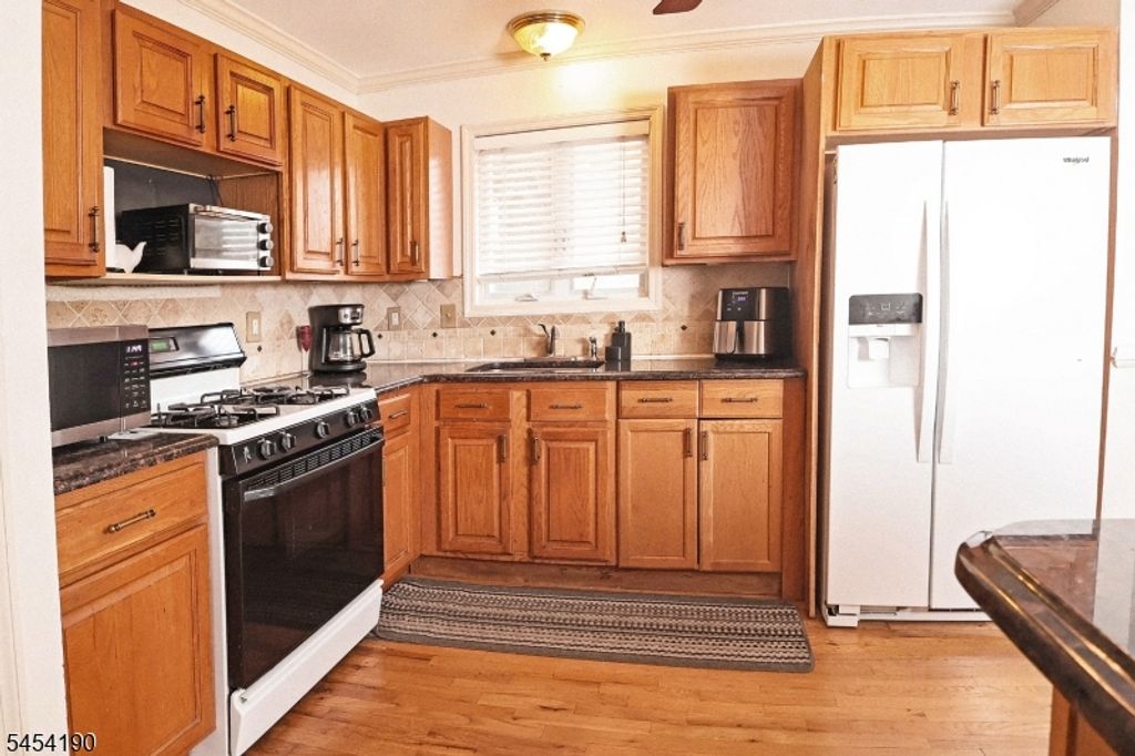 10 Davis Ave, Dover Town, NJ 07801 — photo 5