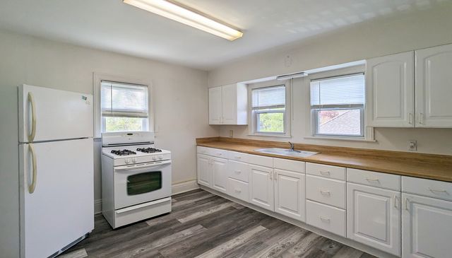 607 Walnut Street 4, Lemont, IL 60439