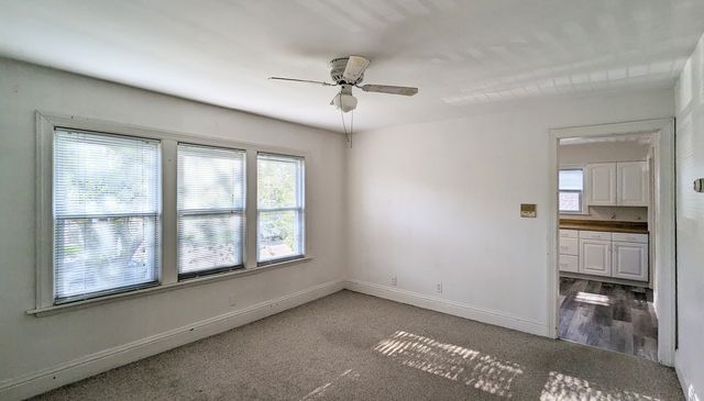 607 Walnut Street 4, Lemont, IL 60439