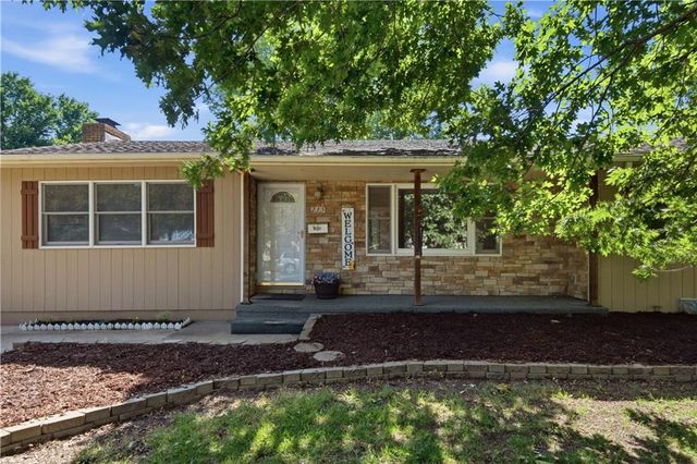 215 N Maple Street, Gardner, KS 66030