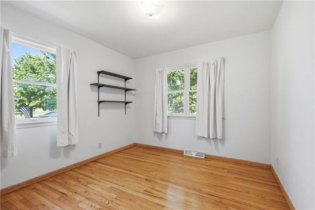215 N Maple Street, Gardner, KS 66030