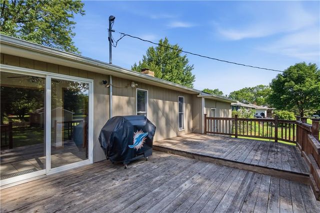 215 N Maple Street, Gardner, KS 66030