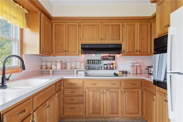 215 N Maple Street, Gardner, KS 66030