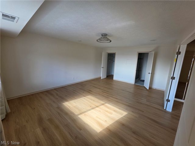 2202 Acacia Park Drive 2612, Lyndhurst, OH 44124