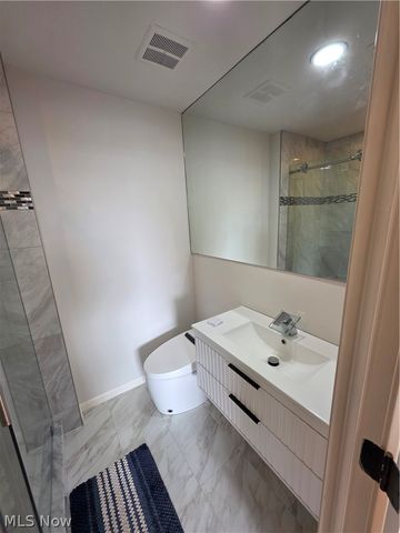 2202 Acacia Park Drive 2612, Lyndhurst, OH 44124