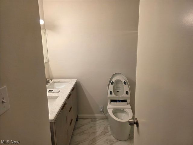 2202 Acacia Park Drive 2612, Lyndhurst, OH 44124