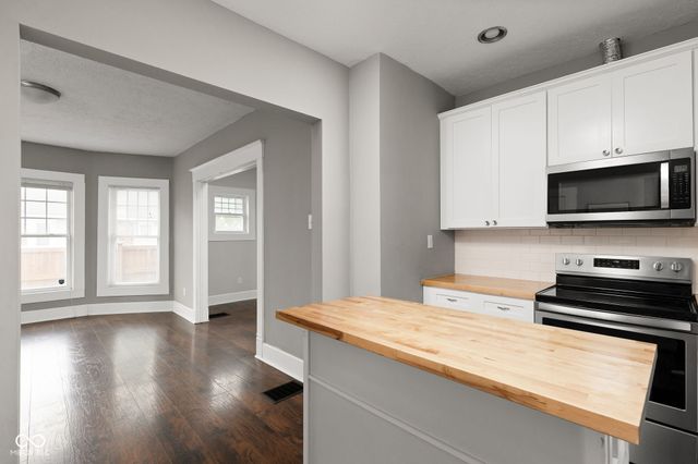 903 Eastern Avenue, Indianapolis, IN 46201