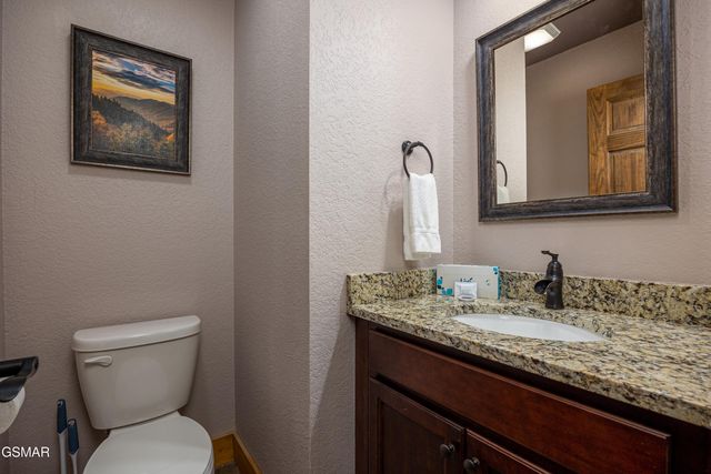 1019 Potters Way, Gatlinburg, TN 37738