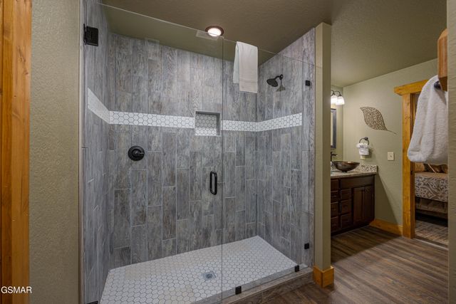 1019 Potters Way, Gatlinburg, TN 37738