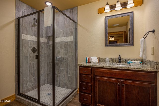 1019 Potters Way, Gatlinburg, TN 37738