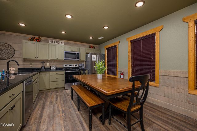 1019 Potters Way, Gatlinburg, TN 37738