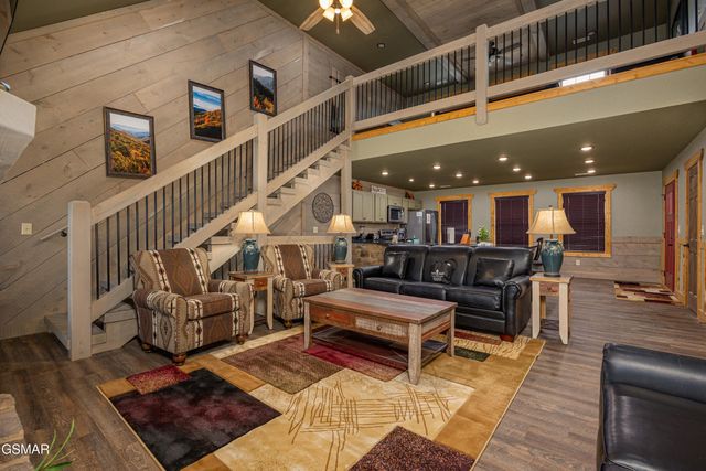 1019 Potters Way, Gatlinburg, TN 37738