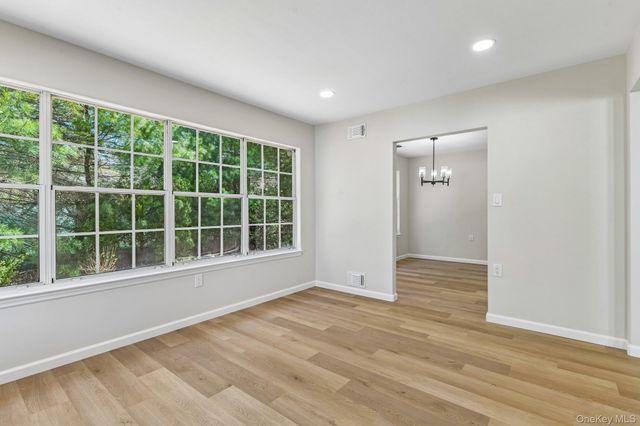 289 Glen Drive, Ridge, NY 11961