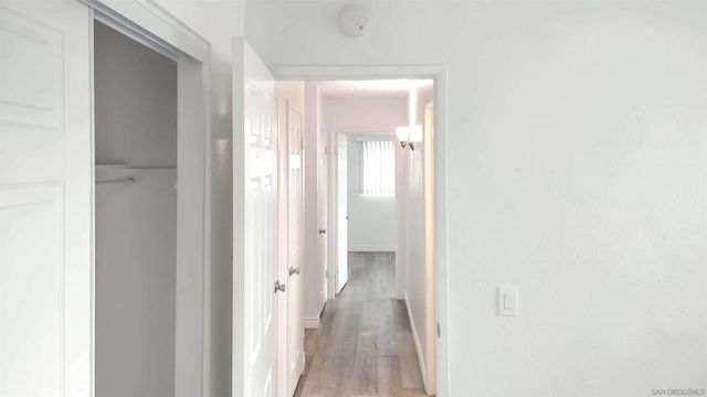 1718 24 Crofton Ln, Escondido, CA 92027