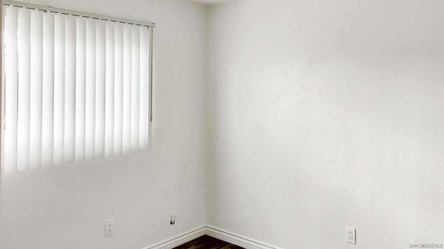 1718 24 Crofton Ln, Escondido, CA 92027