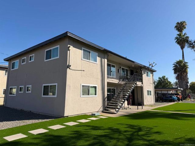 1718 24 Crofton Ln, Escondido, CA 92027