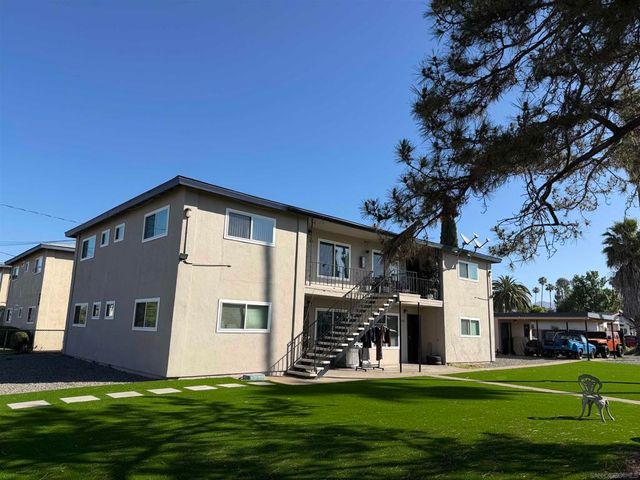 1718 24 Crofton Ln, Escondido, CA 92027