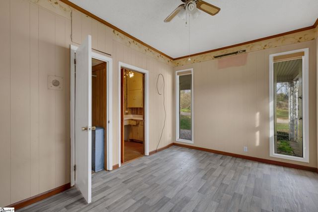 160 J Street, Greer, SC 29651