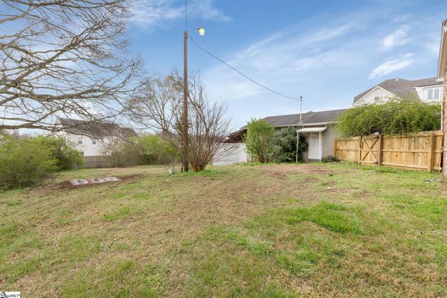 160 J Street, Greer, SC 29651