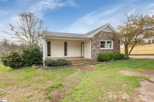 160 J Street, Greer, SC 29651