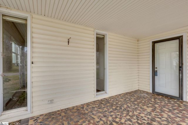 160 J Street, Greer, SC 29651